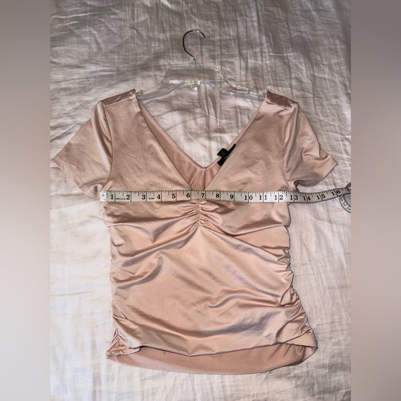 Forever 21 women's Pink ruched  v-neck top - Picture 5 of 6